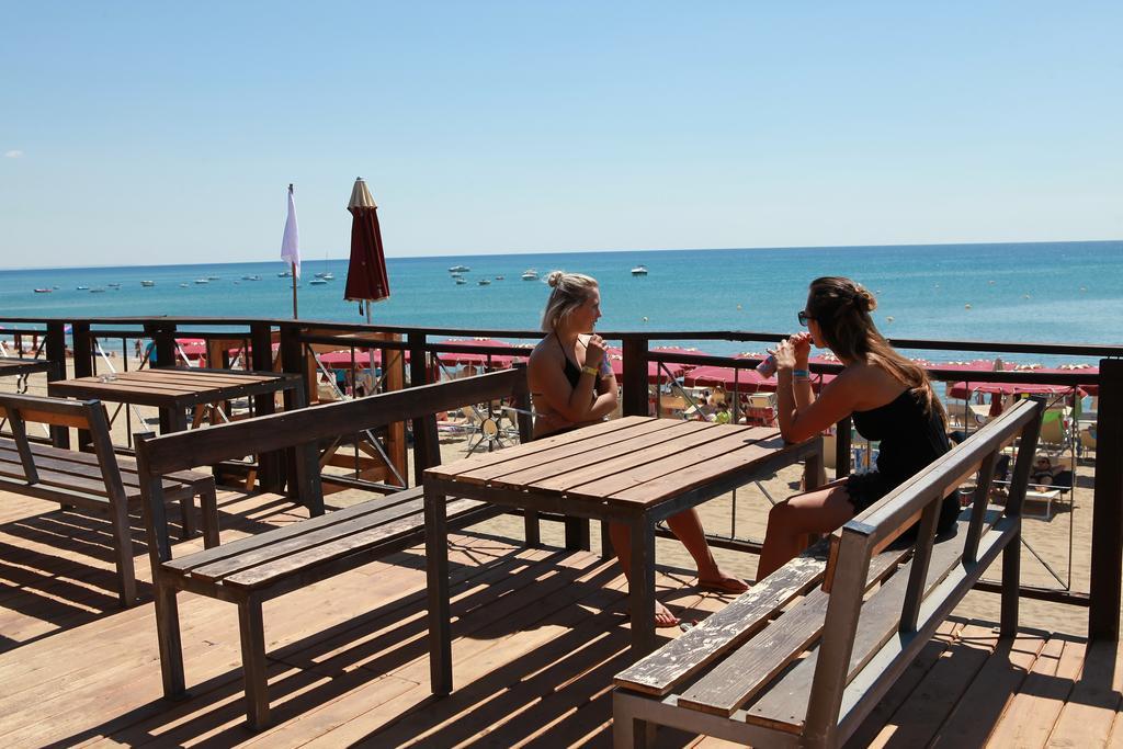 Club Esse Sunbeach Squillace Extérieur photo